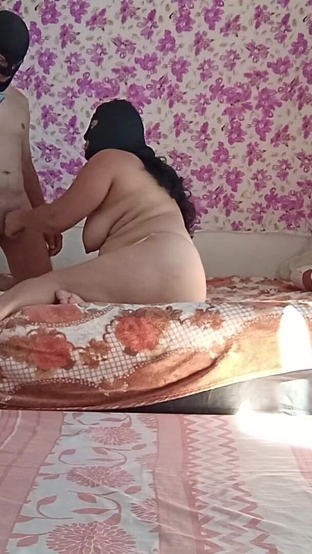 Bondage homemade mature: Masked Homemade Blowjob