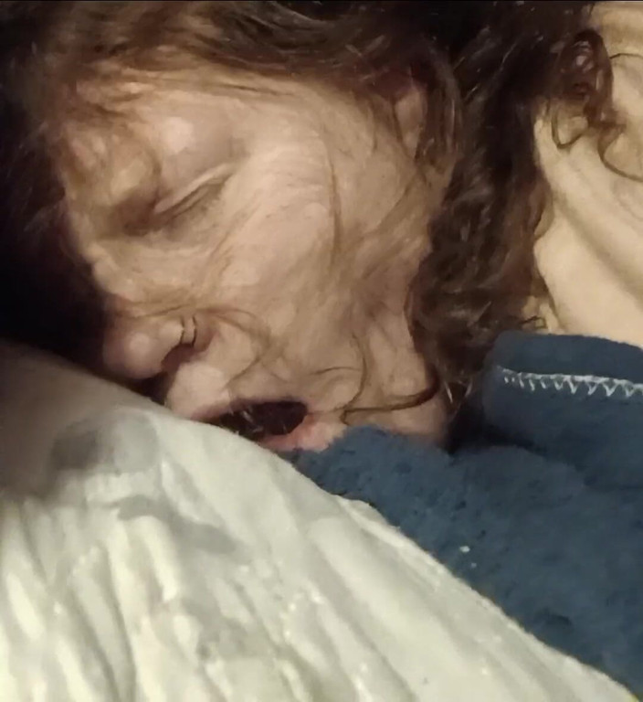 Skybay: Anisleigh williams sikiliyor veiwers için inliyor