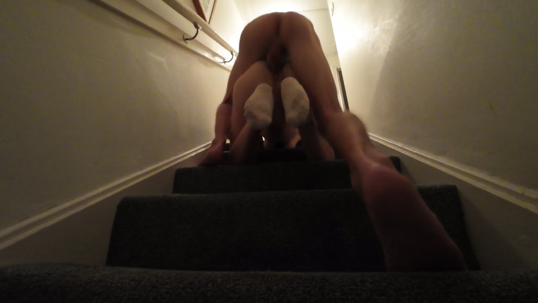 SkinnyWithAHugeDick: Домінування в спальні і залишає її пизду кремом на сходах