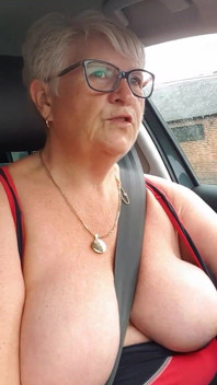 Guida in Topless