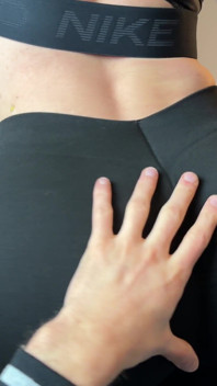 La Mia Sorellastra Perversa Ottiene Un Intenso Orgasmo Mentre Salta a Secco