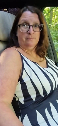 美しくセクシーな見知らぬ人との車内でのセックス