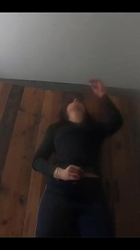 Sexy Beauty Starts Her Day by Masturbating to a Hot Orgasm, Would You Accept Me as Your Girlfriend?