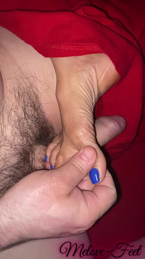 Naelor: Naelor viene sui piedi di Melove con il suo sexy...