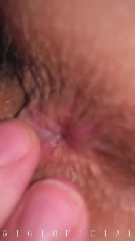 Koleś zasugerowano, aby pieprzyć uroczą 18-letnią butthole, ale stał się zdezorientowany i odmówił