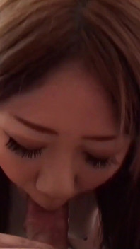 Після 18-річної Мегу Міура з коледжу японська повія з двома маленькими веселими цицьками хоче великий член у її пизду