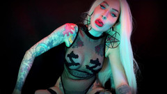 Baal Eldritch: Den enda lösningen att få en orgasm under ingen mutter...