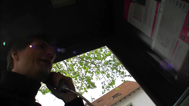 German Homemade: 2本の棒で彼女の動きを示すドイツからの熱いブロンドの女性