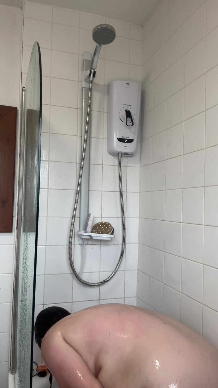 Frequentmasturbation: Vánoční sprcha a vzlykání Mokré masturbace v punčochách