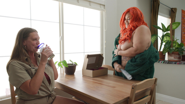 Sex Over 50: milf(chodne laayak mammi) dilivri