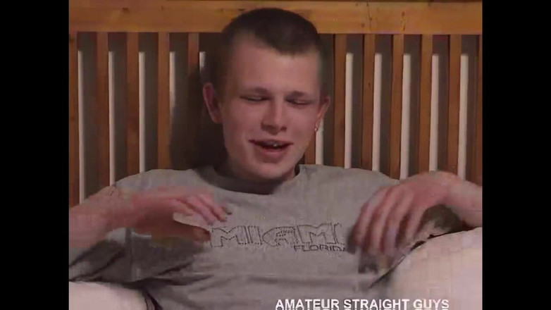 Jay's Amateur Straight Guys: David, si pejantan straight kansas city asli lagi asik mainin...