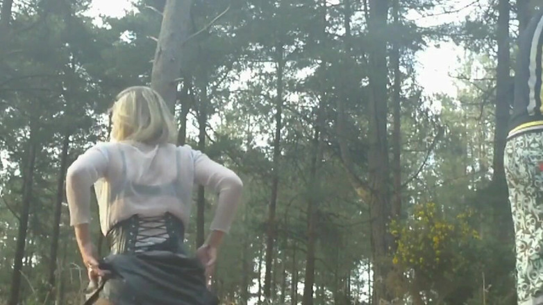 Movies by Louise: Turun ke dalam hutan