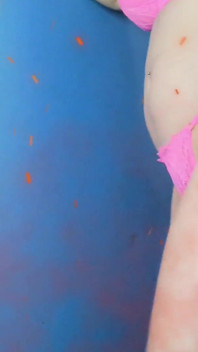 Lamdy Angela Piink Lace dalam pakaian dalam merah jambu dengan pantat tinggi menyembah badan sudut pandangan pertama
