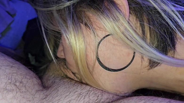 Funhousewife69: BJ pozdě v noci a náchylná kost se spermatem na...