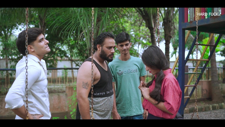 HARDFUCKING: O fată studentă și-a sunat iubitul acasă și a făcut sex cu...