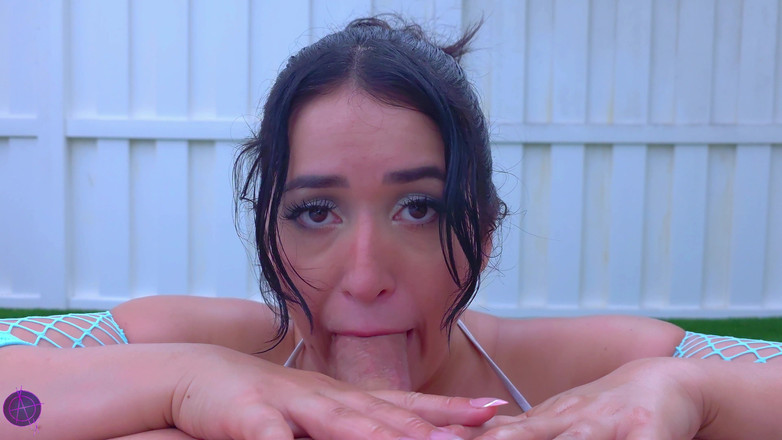 Nicky Rebel: Nia Bleu vrea ca lumea să meargă pentru 4K ei