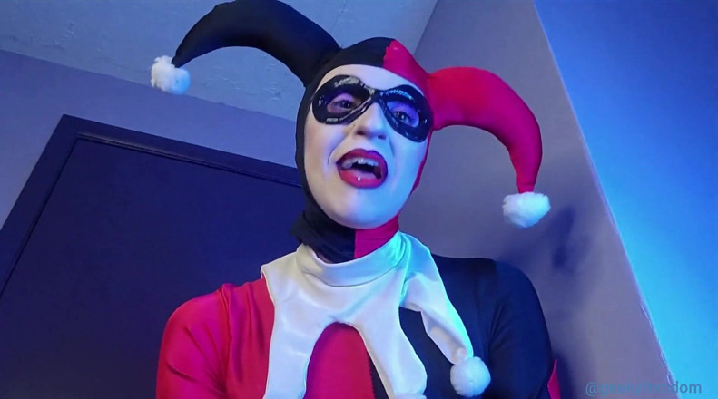 Geeky Femdom: Harley ajută la Nightwing