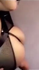 Lily Red başlıklı kız porno kutusuna karşı genç kız her delikten yarak alıyor zenci kız büyük gibi