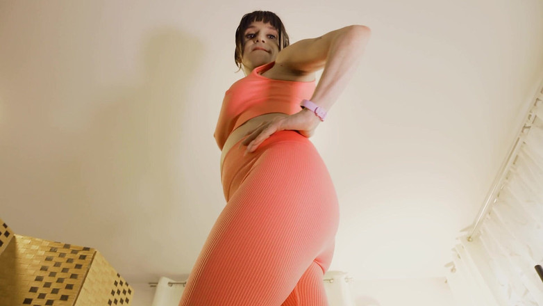 TV_Helena: トランス・ドム崇拝!彼女の靴下にキスして、お尻を顔に押し付けてイッ!POV JOI ドイツ語 ドイツ語