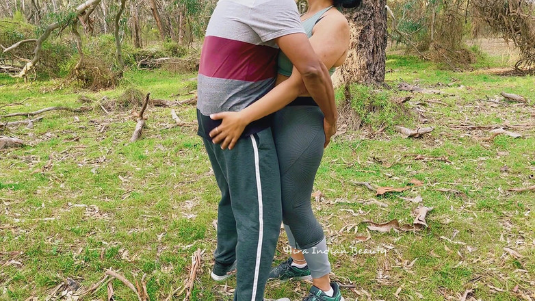 Hot 365 Entertainments: Risky Outdoor Sex - Daring Indian Couple Make Out - Armpit - Boobs...