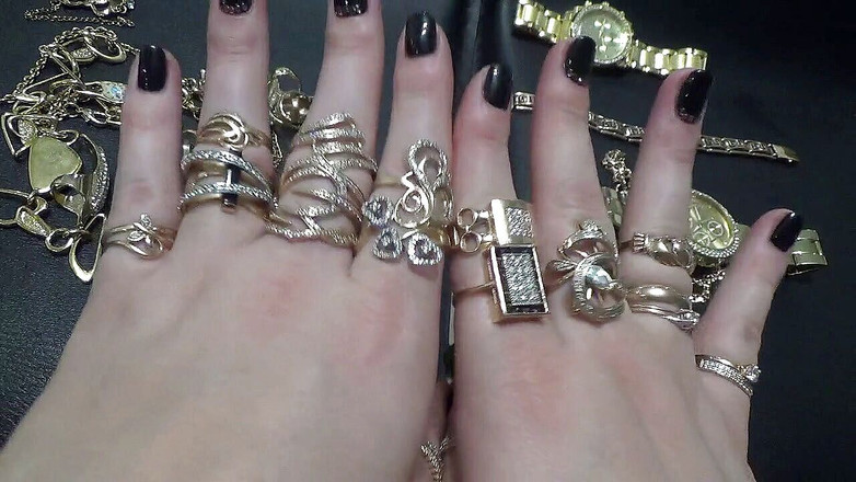 Goddess Misha Goldy: Fetish perhiasan dan tangan emas