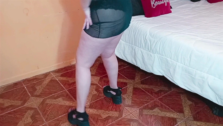 Kellyhotstepmom: Kelly, în lenjerie neagră sexy, Dansează pentru tine, My Love