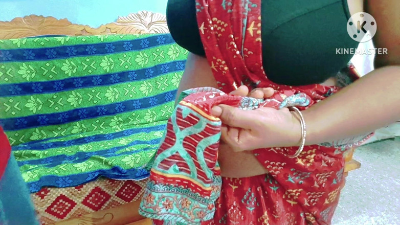 Sweethoneybgl: L'ombelico caldo della zia della vicina succhia con miele da...