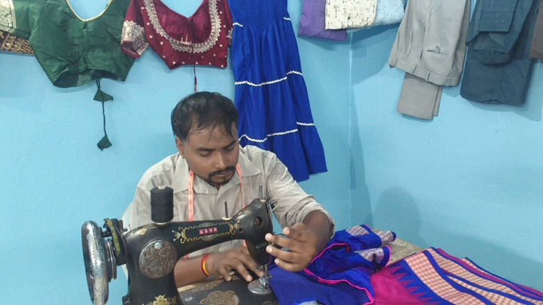 Sona bhabhi: Indiano alfaiate fode sua buceta molhada de costomer dentro da...