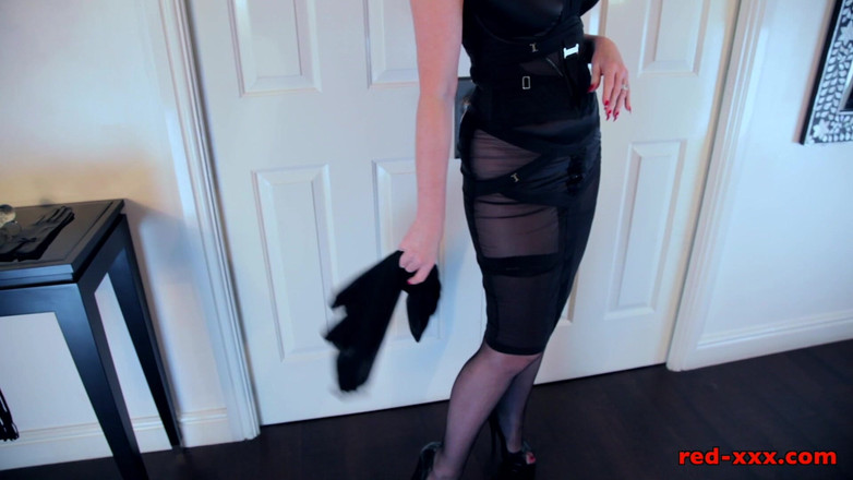 RedXXX: Pizda fierbinte a dildo-ului din sticlă rece V Red