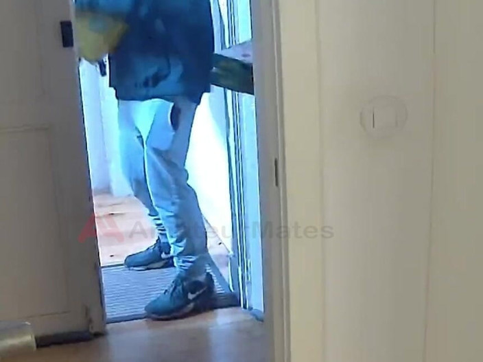 AmateurMates: Boy Flashed His Boner to the Delivery Guy and Invites...