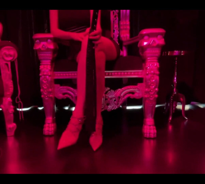 Lady Juna: Femdom Red Room