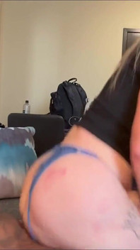 Es konnte einfach kaum warten: Katrina thicc verehrt Papis cobra