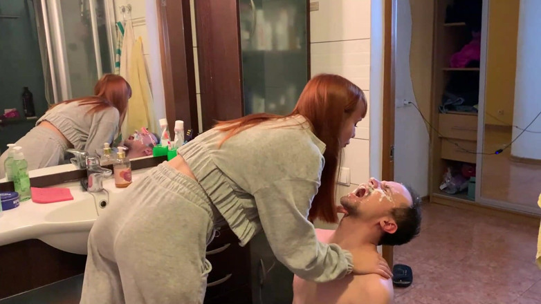 Petite Princesses Femdom: Redhead girl brushes her teeth and spits in slave's mouth -...