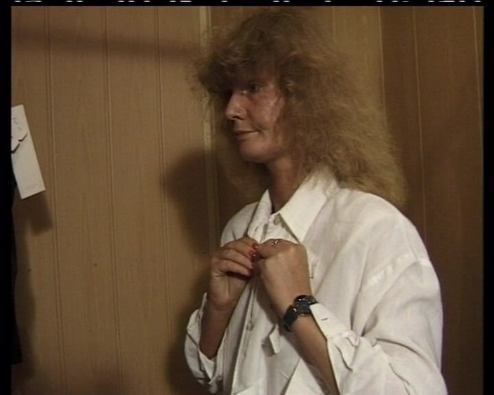 Deutsche Madchen: Assista como esta senhora alemã se prepara para a noite