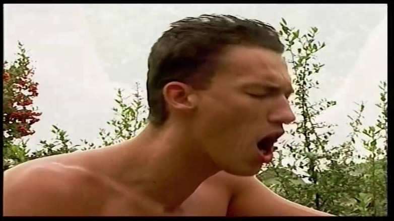 Muschi movie official: Ogród Moniki