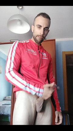 Zeus Ray: 显示我的大鸡巴
