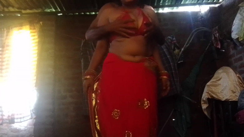 Soni sk: Indian Deshi Stepmom and Stepson Rial Fuking Homemade Video