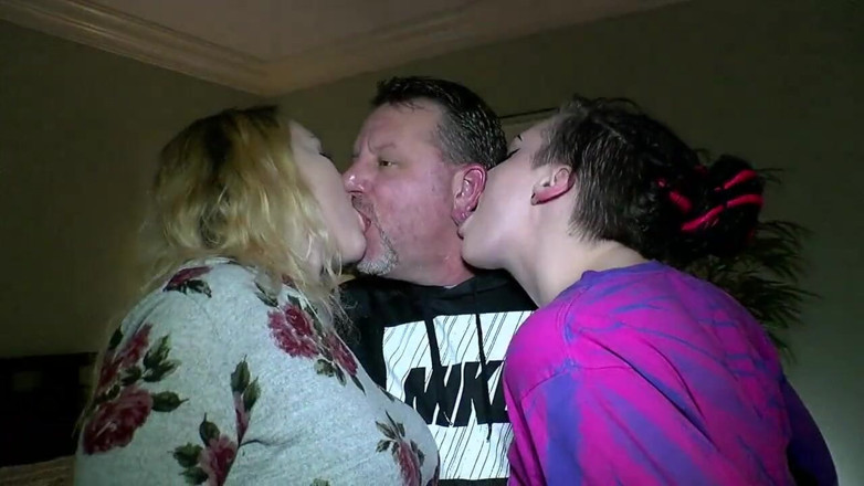 Private Society: Bedtime threesome