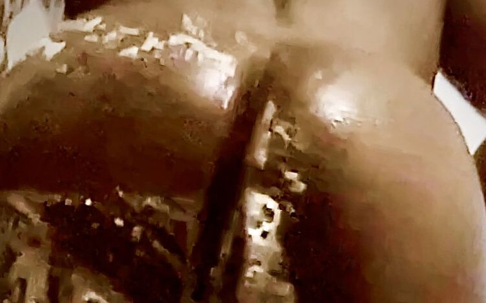 Dee Ice Knight: 샤워 후장 흔들기 클립