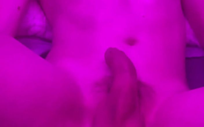 Brashen: Femboy anaal orgasme van vibrator