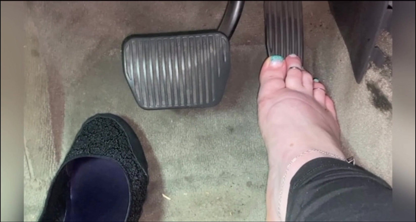 BellaBlast: Pedalspel: Snabb hastighet och ryckinstruktioner med stora fötter, full kontroll