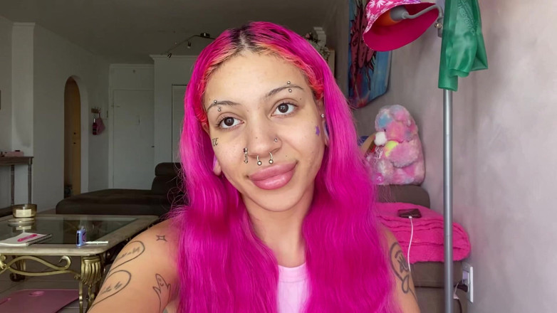 Nali Marie: Długie paznokcie Fetysz Dotykanie Asmr drapanie twarzy delikatnie paznokcie tap...