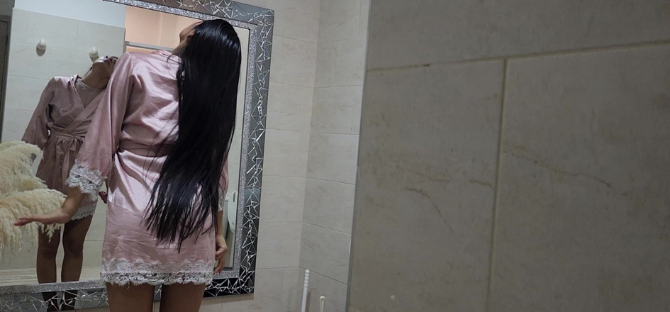 Lissa Wild: A Very Humid Shower