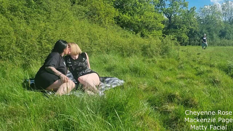 Cheyenne Rose 80: Oglądanie Toma Matty'ego spuszcza się nad kobietami