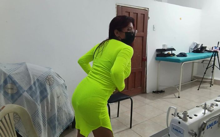 Goky: Mujer sexy se toca y comienza a bailar
