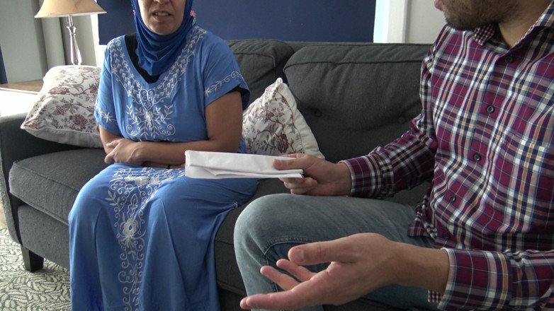 Souzan Halabi: naukraani ki gand chataee gand ki saphaee