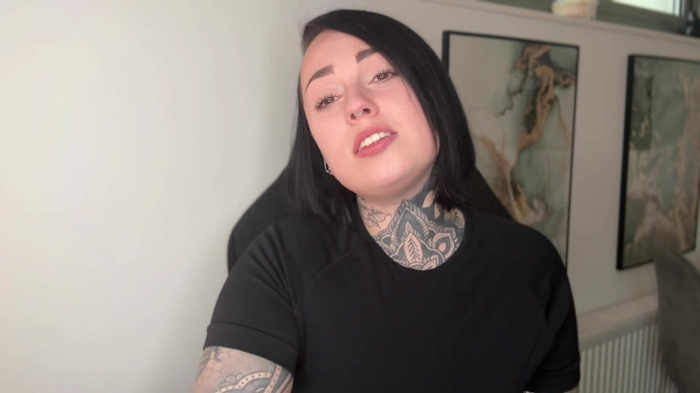 Miss Valentina: Executrixxx Extortion-fantasy