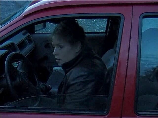 Lucky Cooch: Hombre sosteniendo con su chica