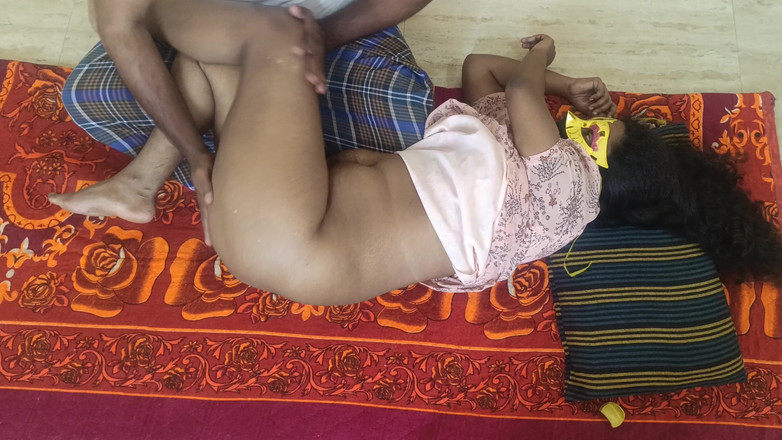 Laxi ammu: 宣教師の体位ファック