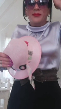 Travesti oğlan özelde
